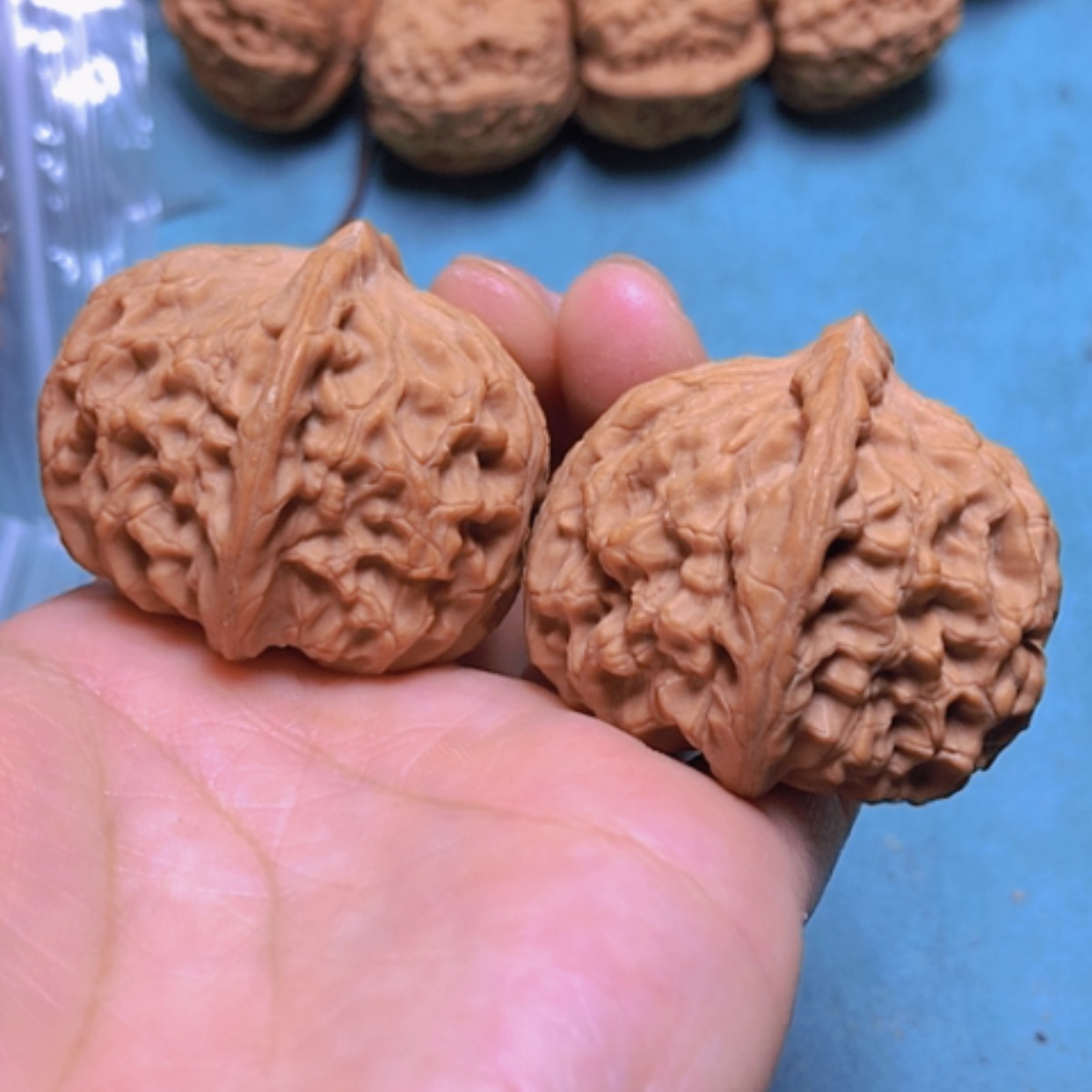 【闪购商品】核桃把件40玉枕元宝修尖