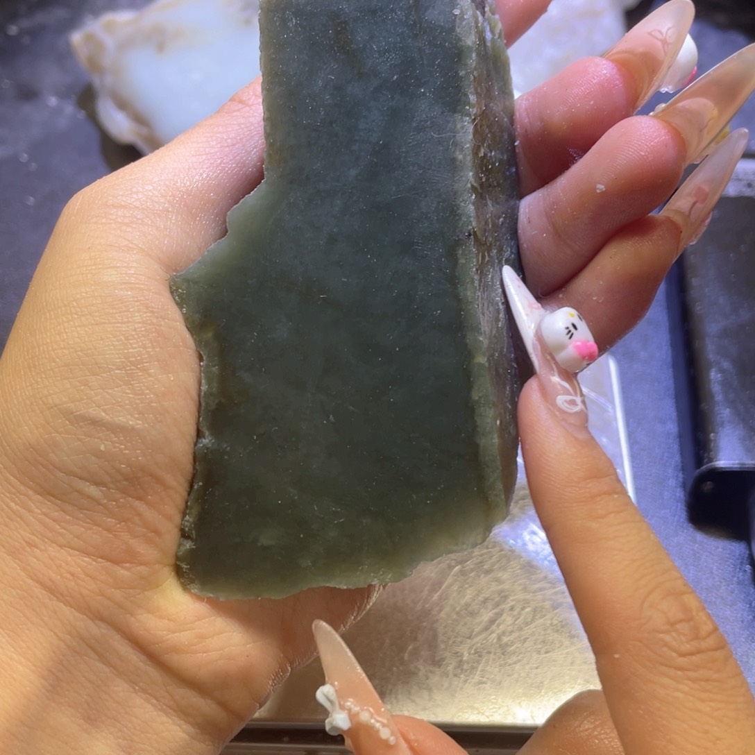 未镶嵌和田玉（糖玉）珠宝半成品