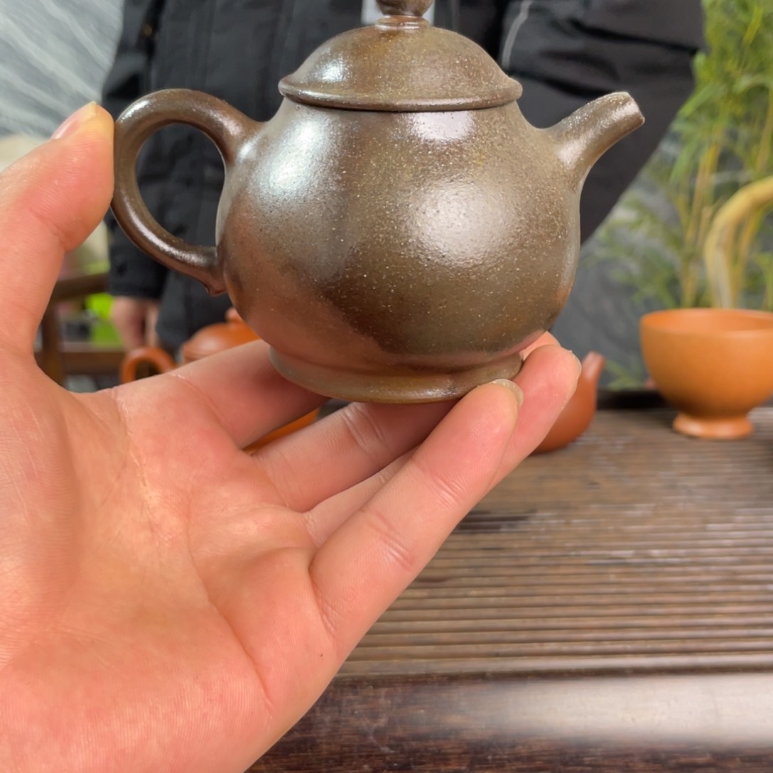 紫砂茶壶红皮龙柴烧