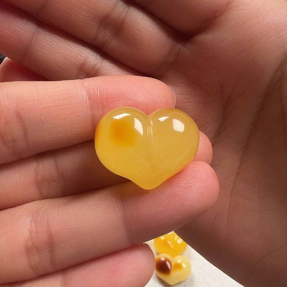 蜜蜡颈饰未镶嵌有****师屁桃（打孔不退换）