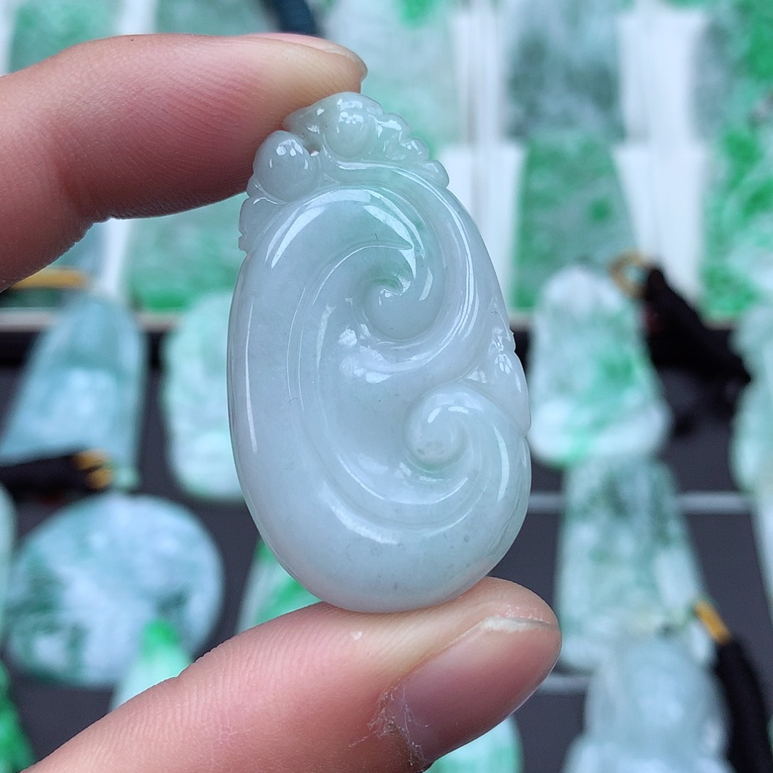 翡翠颈饰未镶嵌翡翠吊坠