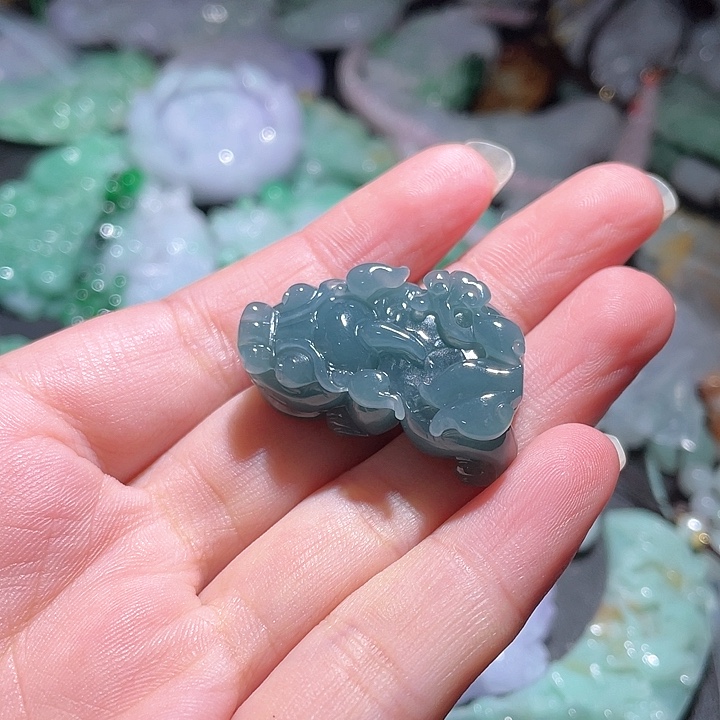 颈饰未镶嵌翡翠天