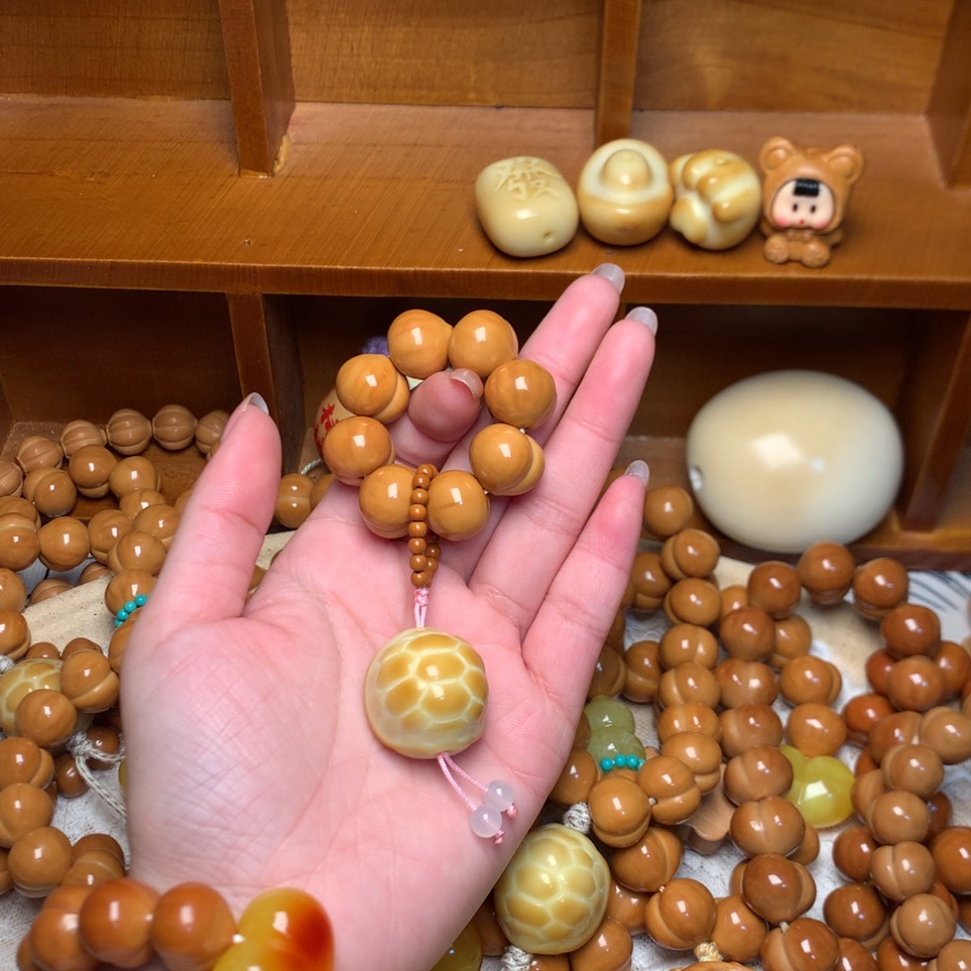 猴头核桃把件15高定屁桃手捻富甲