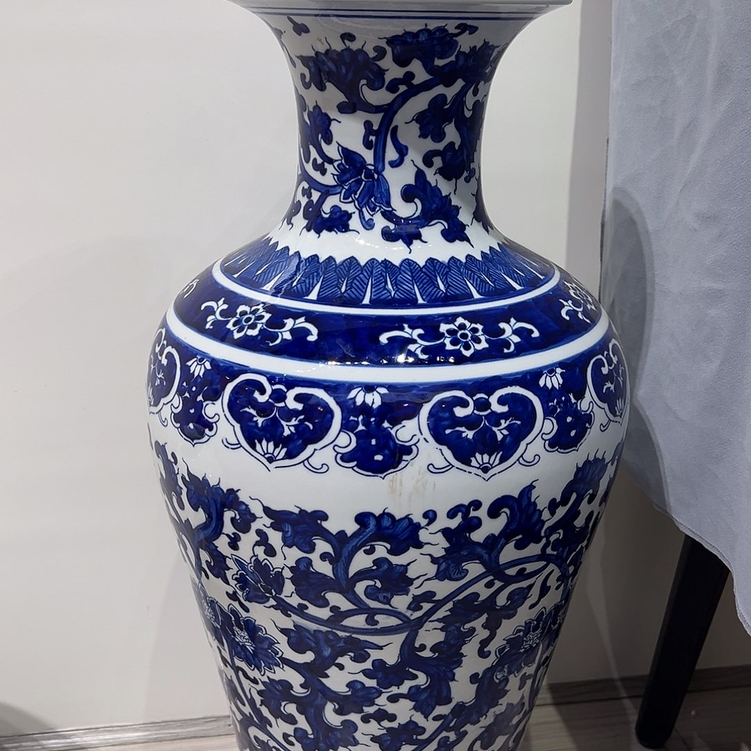 暖***杨陶摆件两个65cm青花缠枝莲鱼尾瓶