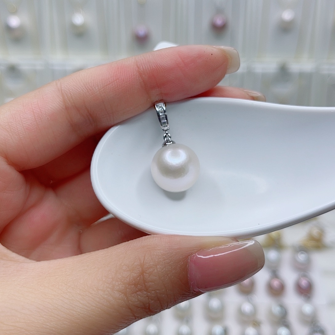 淡水珍珠未镶嵌吊坠(赠链)
