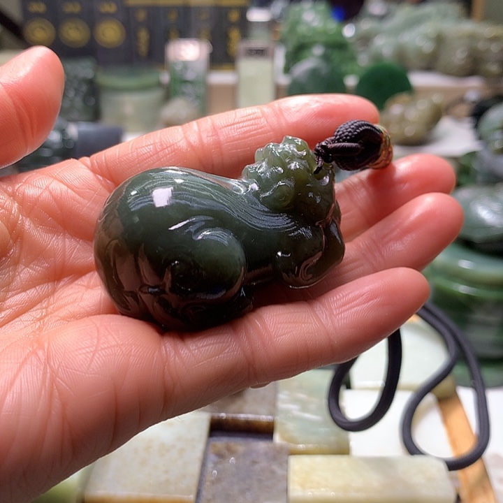 天***双和田玉未镶嵌珠宝半成品