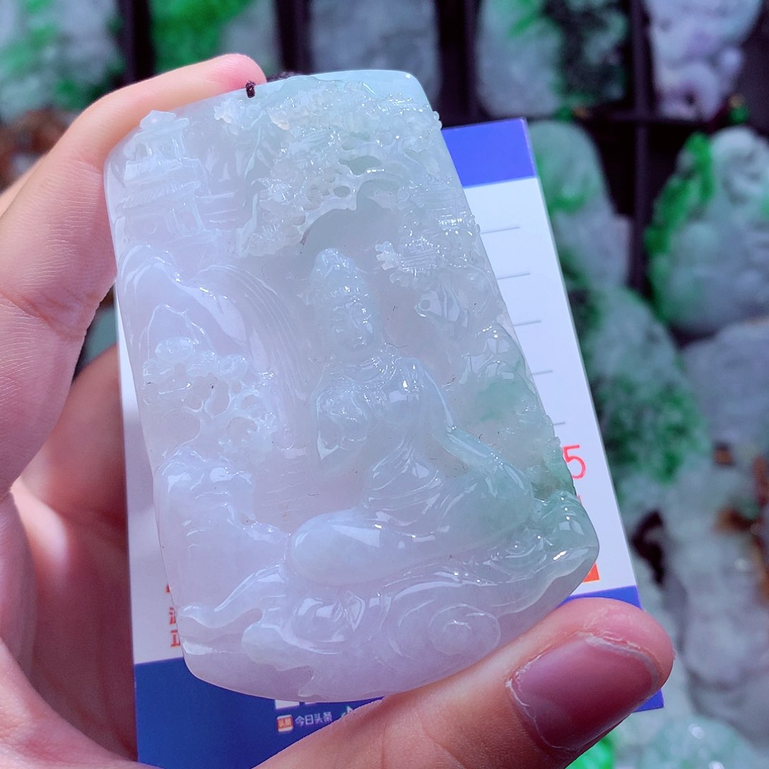 翡翠未镶嵌颈饰挂件