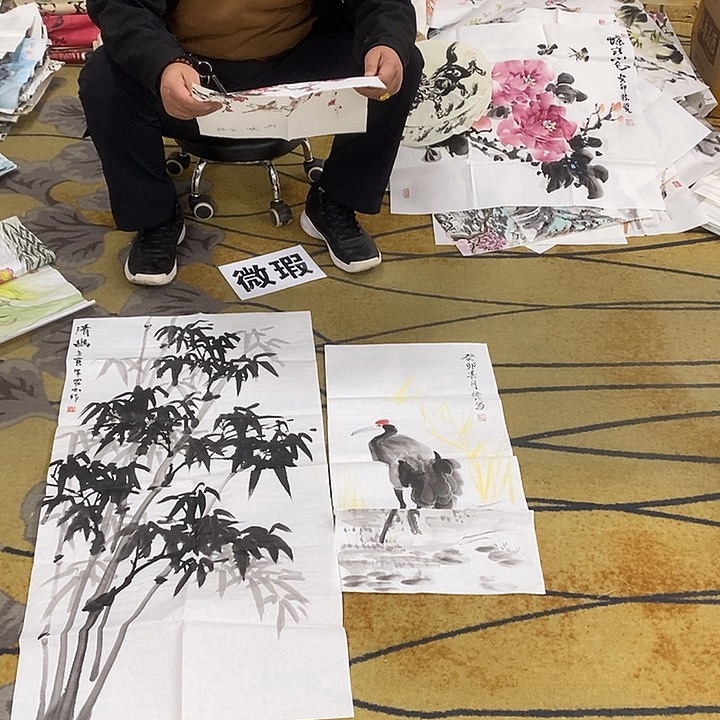 在***情国画放漏作品手绘画芯