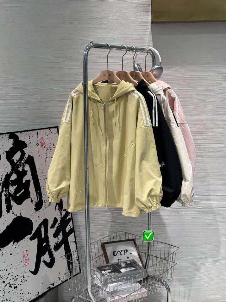 滴一胖大码女装2301宽松设计感连帽拼接条纹百搭运动休闲外套胖