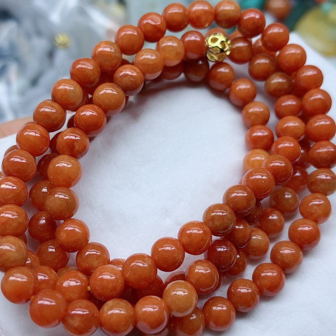 翡翠颈饰未镶嵌牌子