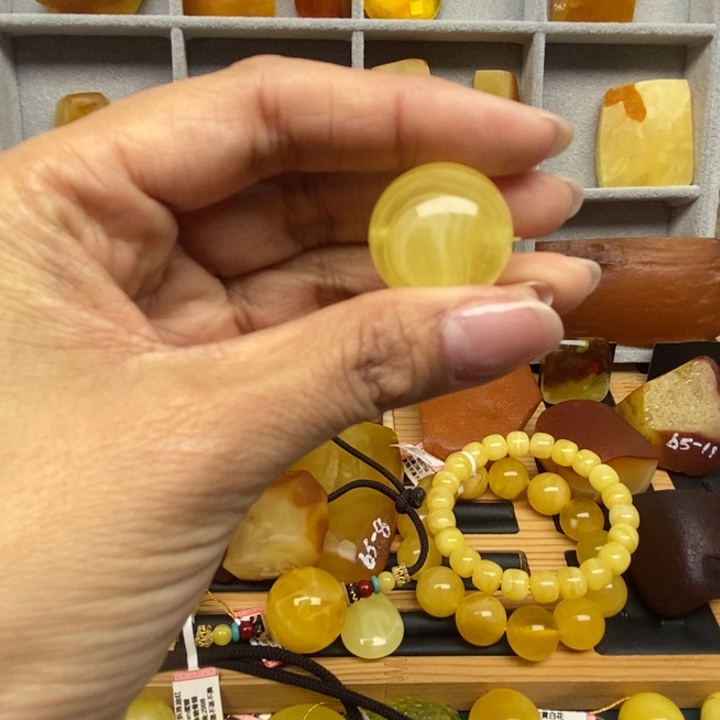 琥珀未镶嵌裸石原石