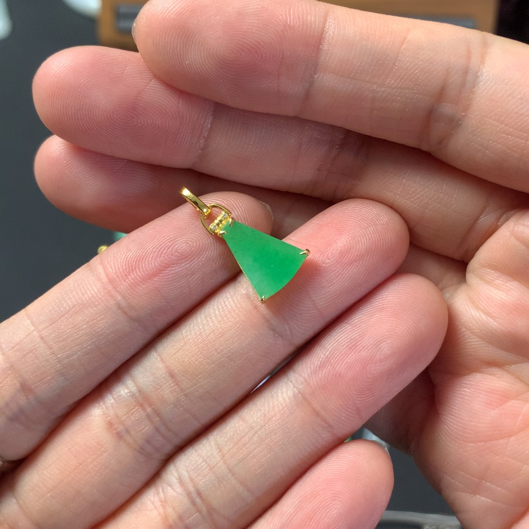 半***声翡翠18K金镶嵌吊坠(不含链)