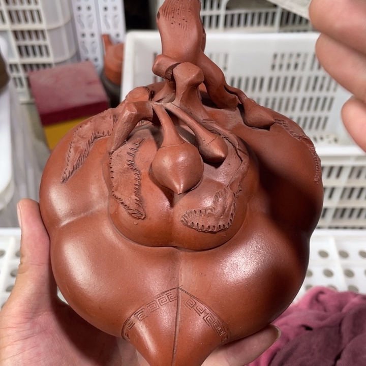 茶壶紫砂老厂紫砂壶一件。