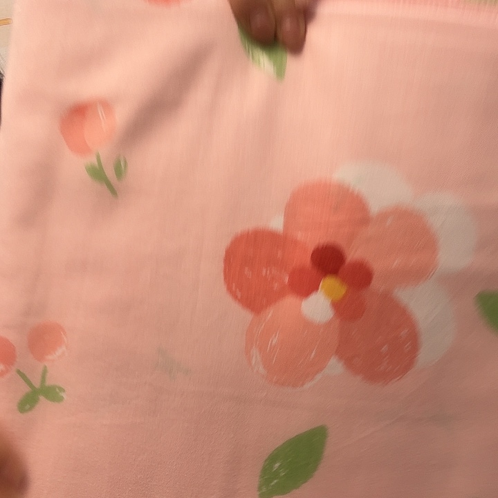 棉棉大粉花➕花环兔粉五✖️七尺被子用