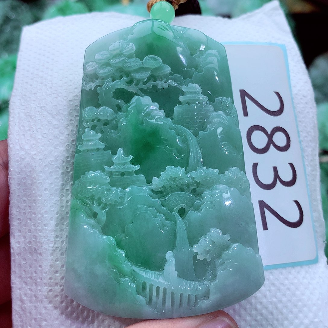 吊坠(不含链)未镶嵌翡翠