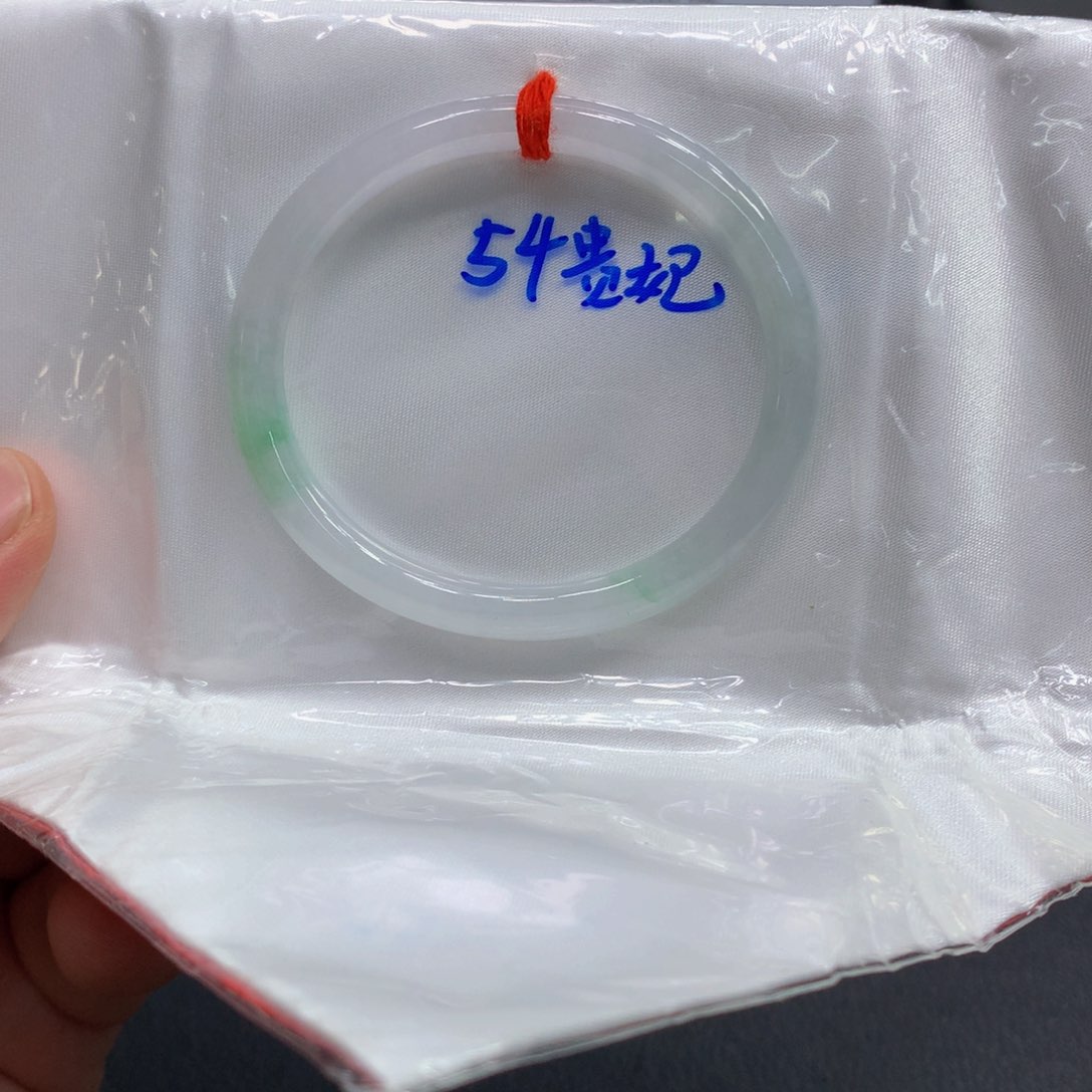 翡翠手镯未镶嵌翡翠手镯