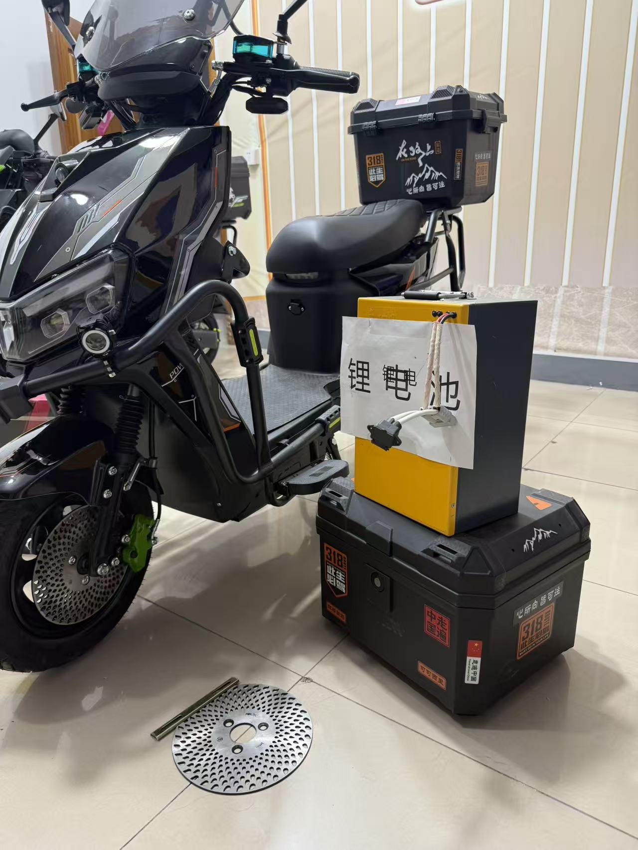 3号链接2500W雷暴锂电池72V60V铅酸电池锂电池