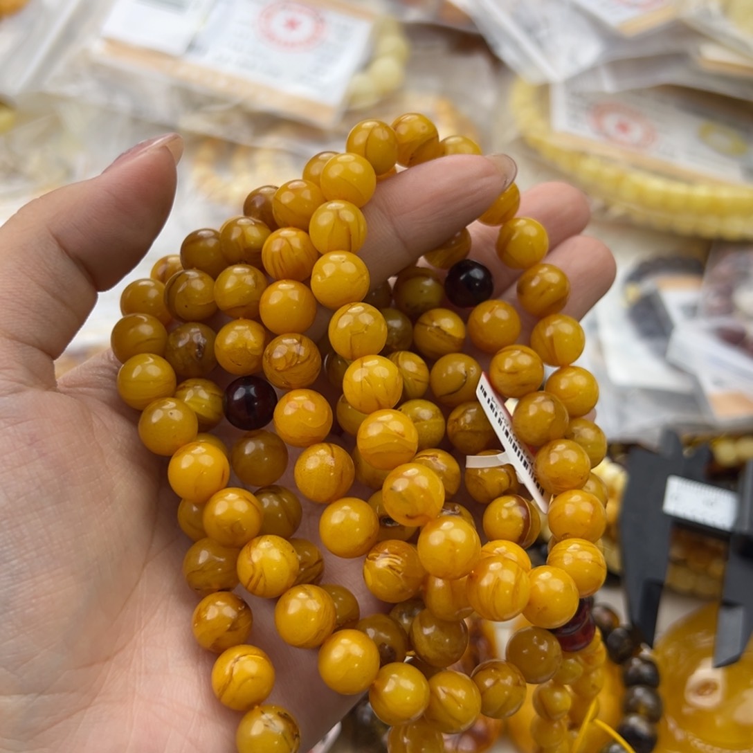 琥珀珠宝奇石未镶嵌