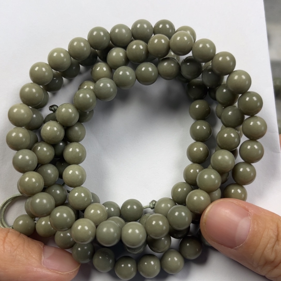 和田玉手链未镶嵌卡8圆珠108颗珠宝级