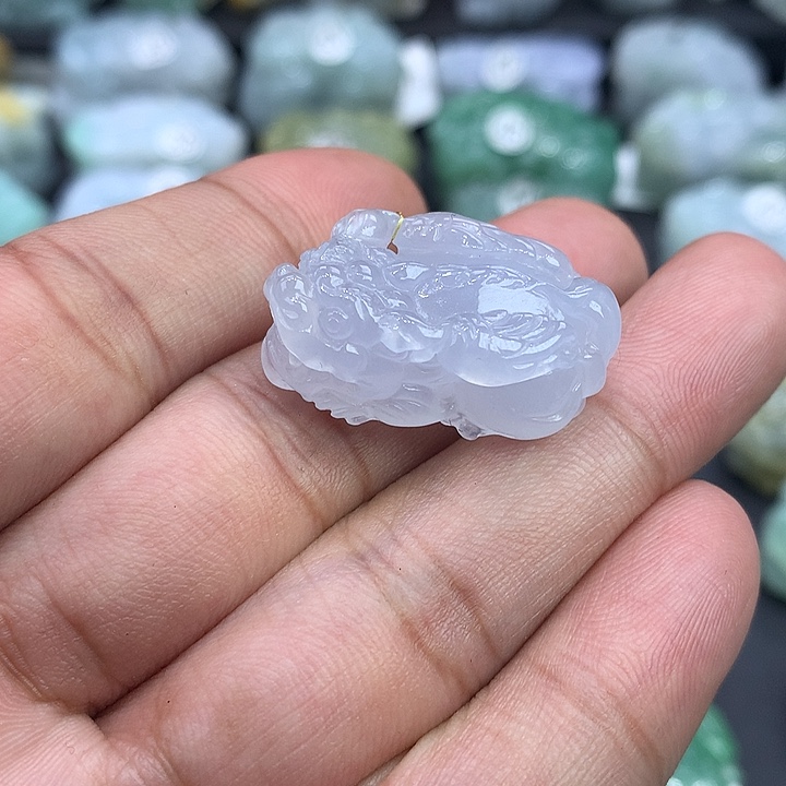 翡翠未镶嵌颈饰天然缅甸翡翠貔貅吊坠