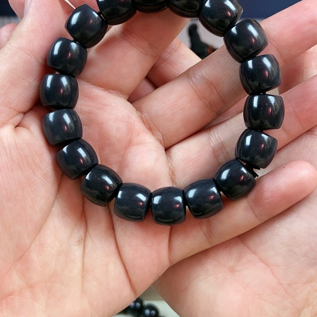和田玉（墨玉）卡12直切入门级手串未镶嵌