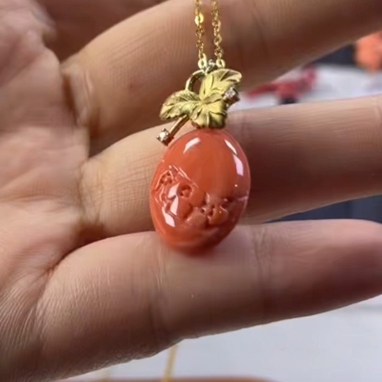 天然宝石红珊瑚吊坠