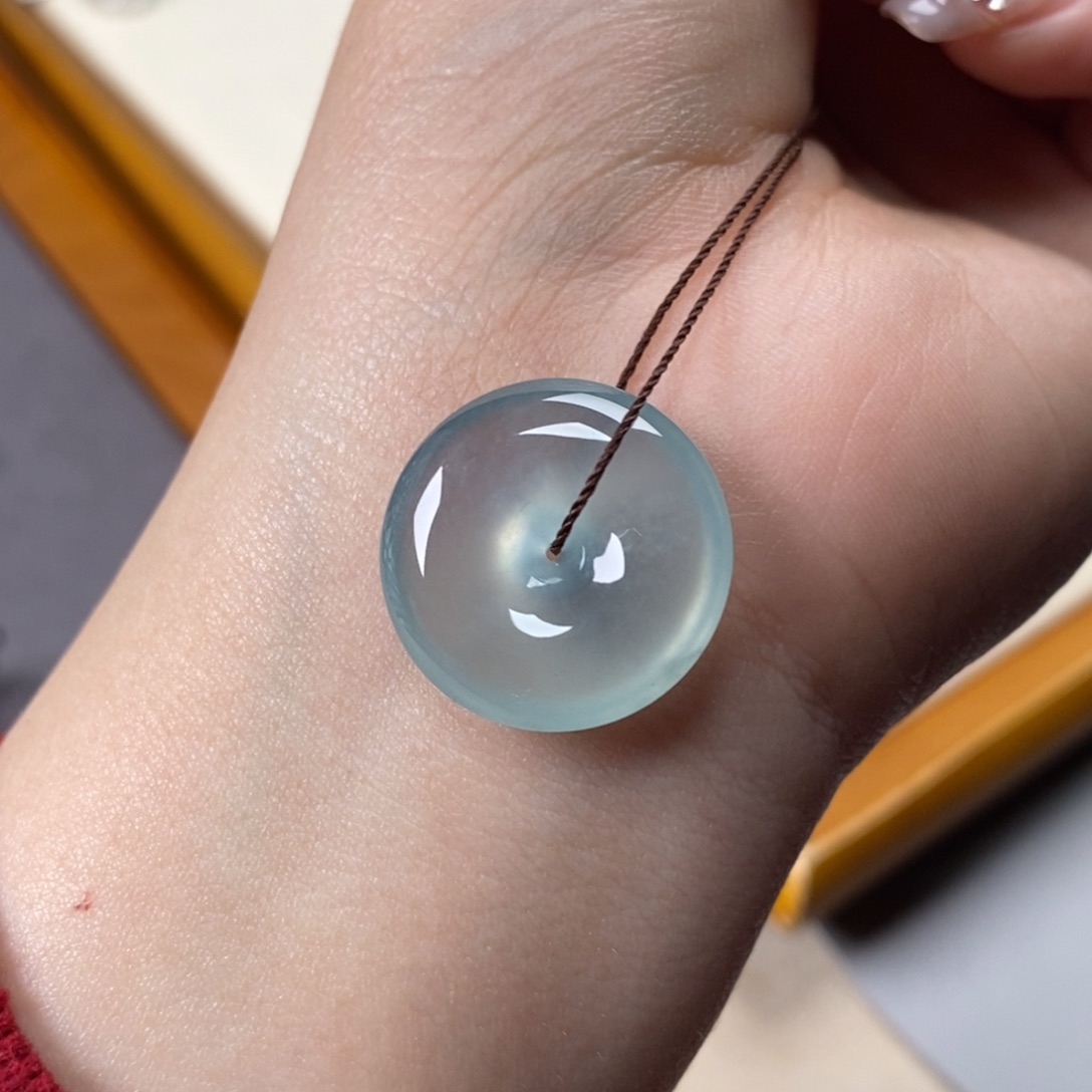 翡翠颈饰未镶嵌高冰种天空蓝起胶肉扣21.7-6.3