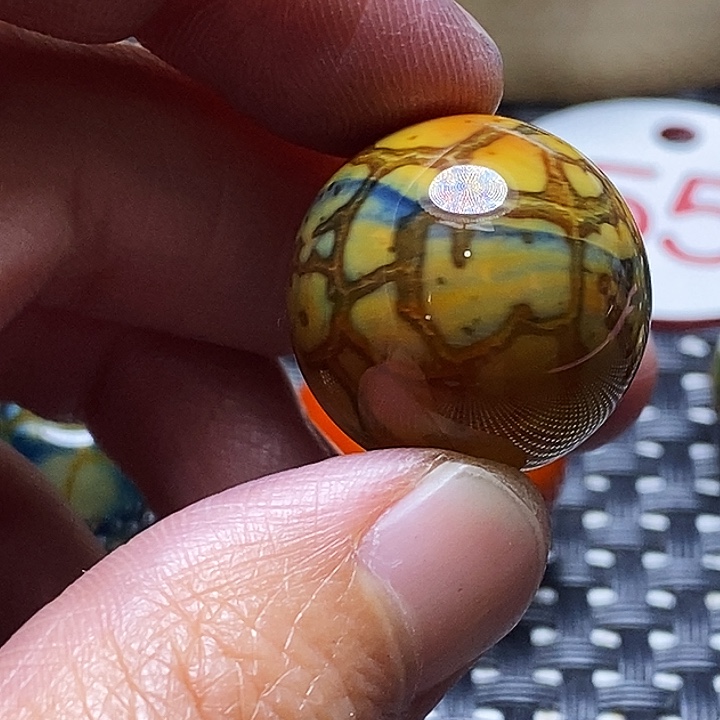 于***麟玛瑙/玉髓未镶嵌颈饰