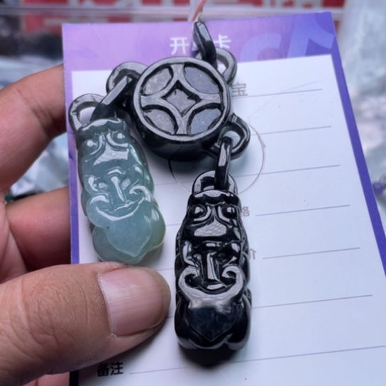 翡翠挂件未镶嵌挂件