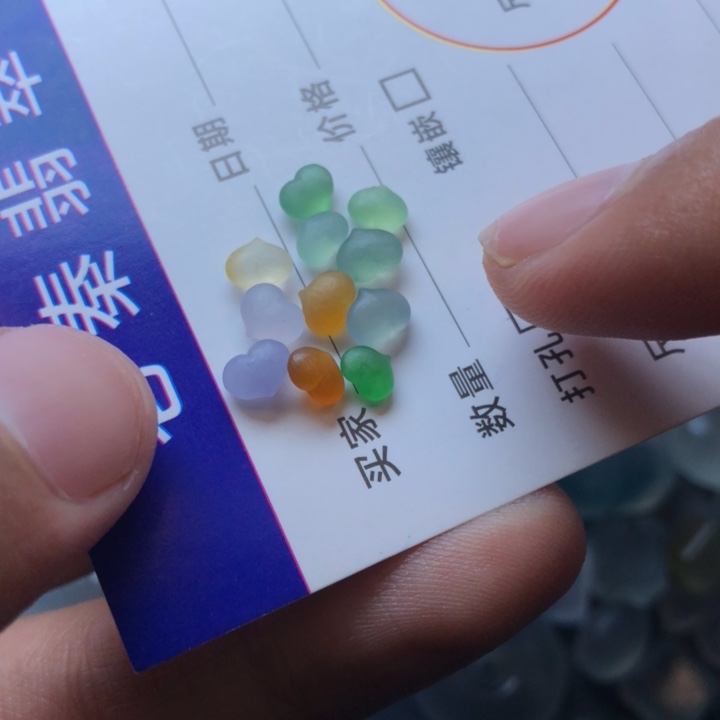 定制翡翠未镶嵌挂件