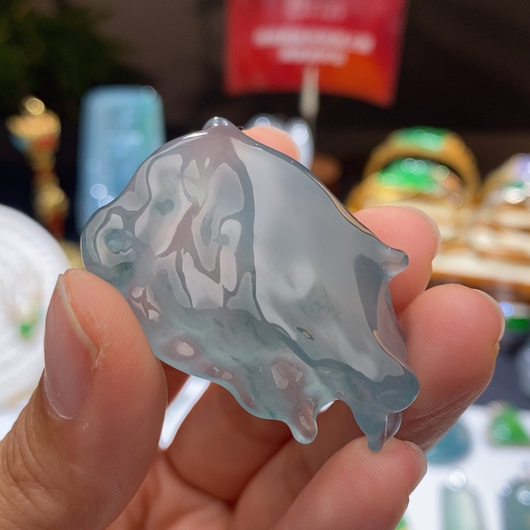 翡翠颈饰未镶嵌万象