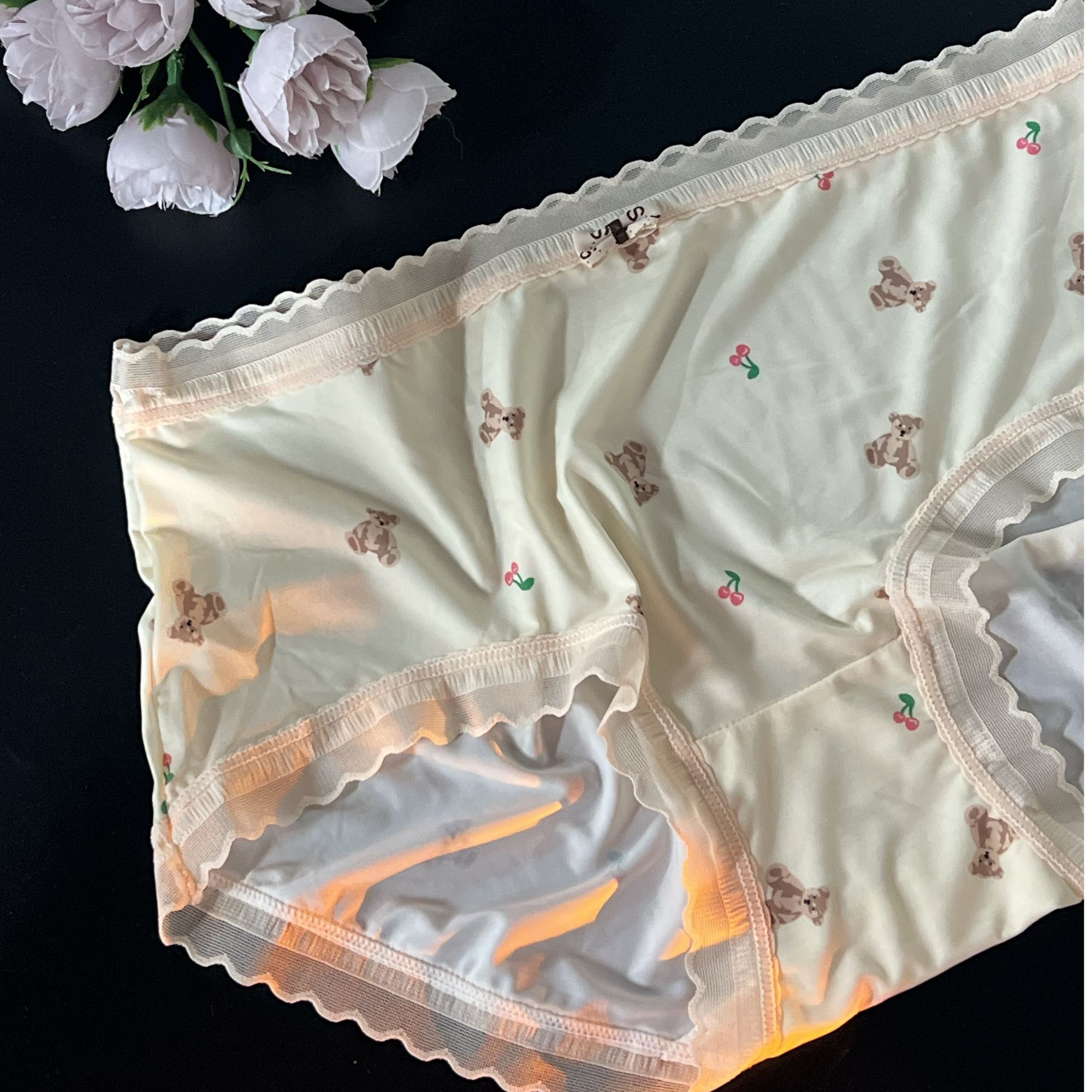 【ConerWarm】可爱少女困困熊冰丝舒适棉裆中腰蕾丝边女士三角裤