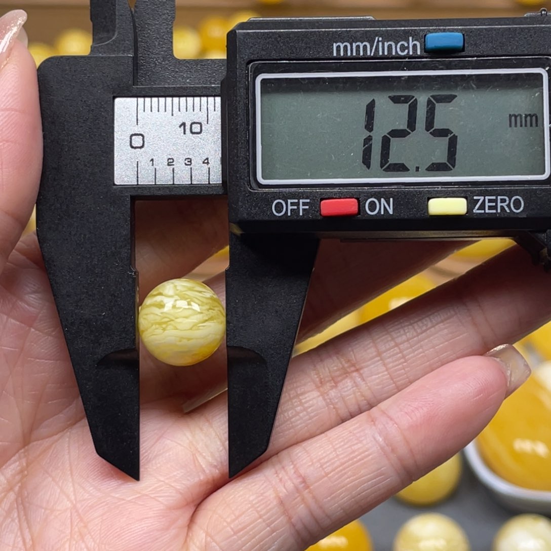 蜜蜡裸石未镶嵌鲁*修