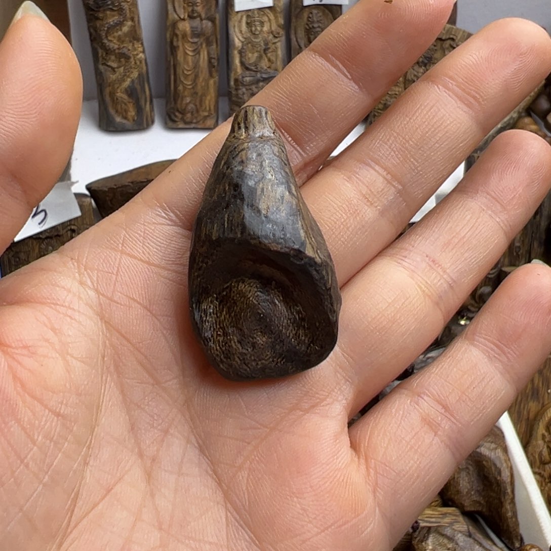 沉香沉香碎屑滁****树丁
