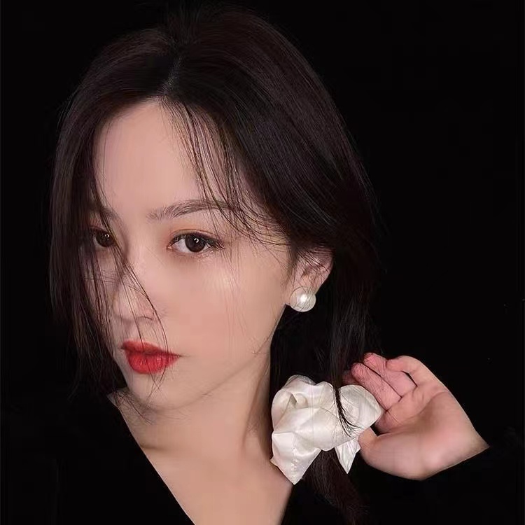 铜合金耳饰 小众设计高级感轻奢贝珠半圆耳钉气质
