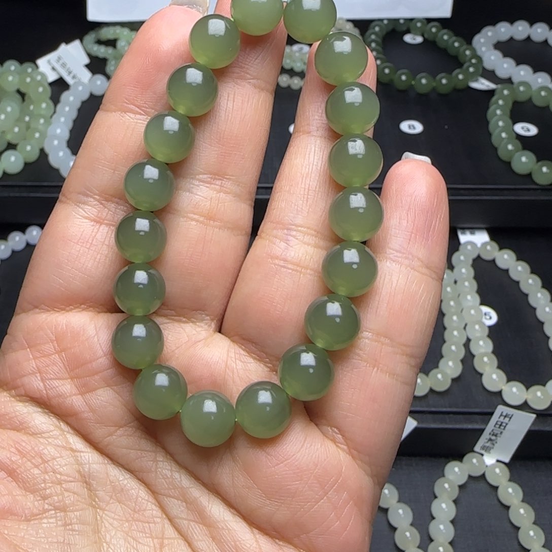 和田玉手串未镶嵌?