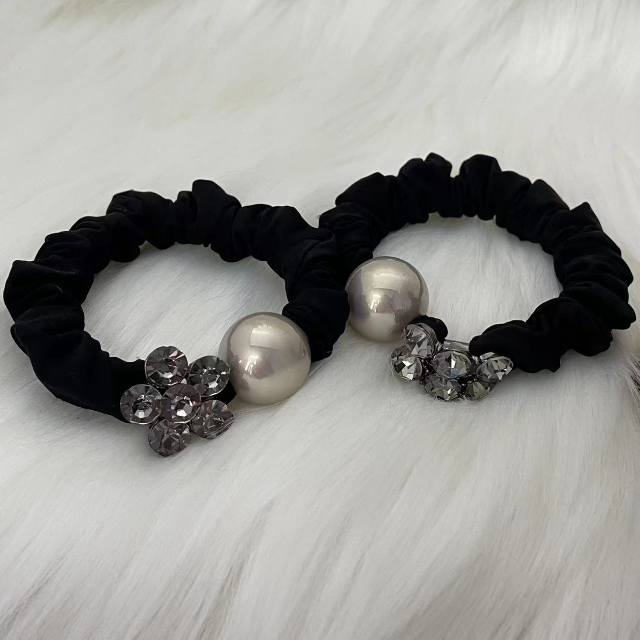 气质简约珠珠花朵小清新发圈  SG1097