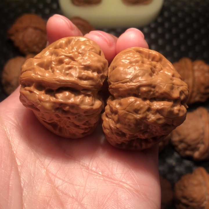 文玩核桃把件四深开，八蹬腿，三角蛙