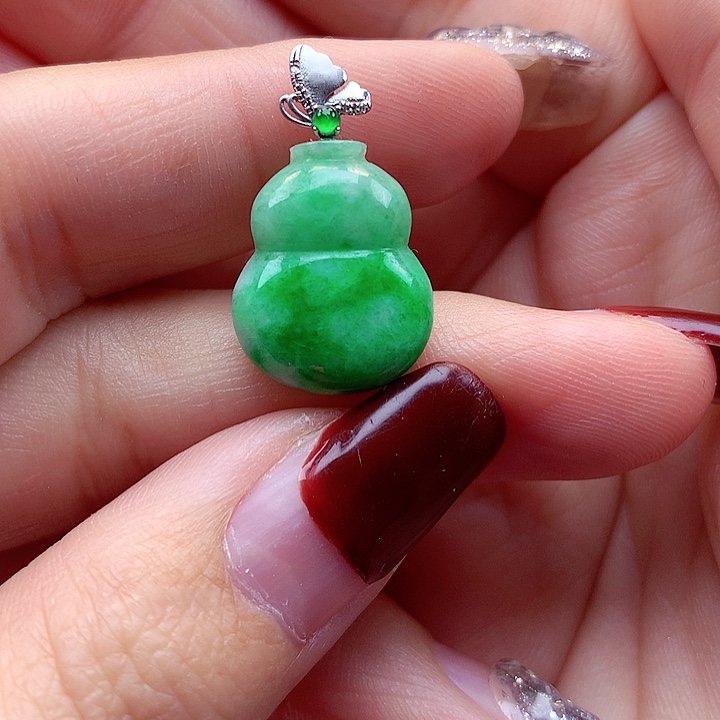 翡翠颈饰18K金镶嵌翡翠