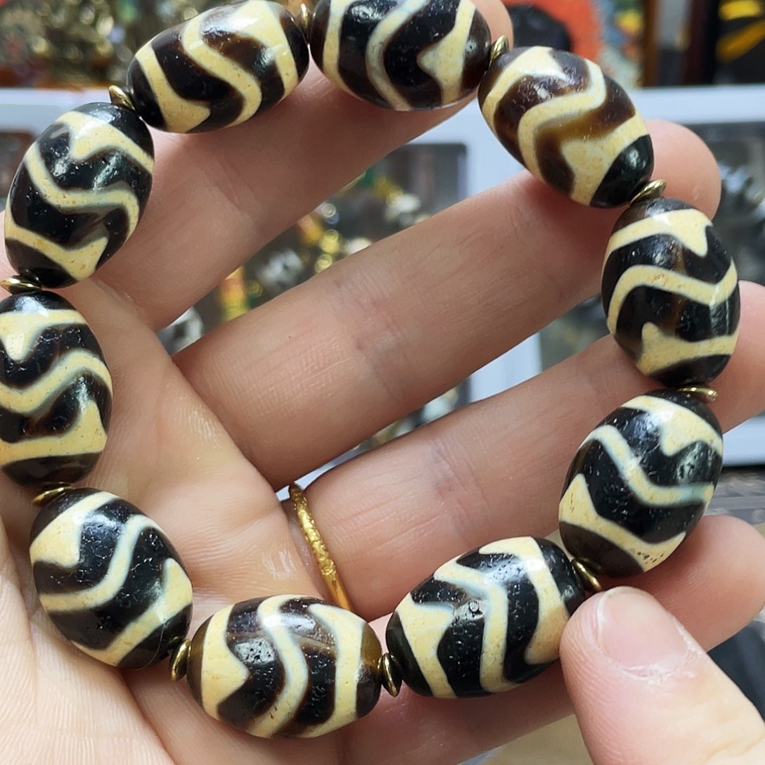 玛瑙/玉髓未镶嵌多样性发一条