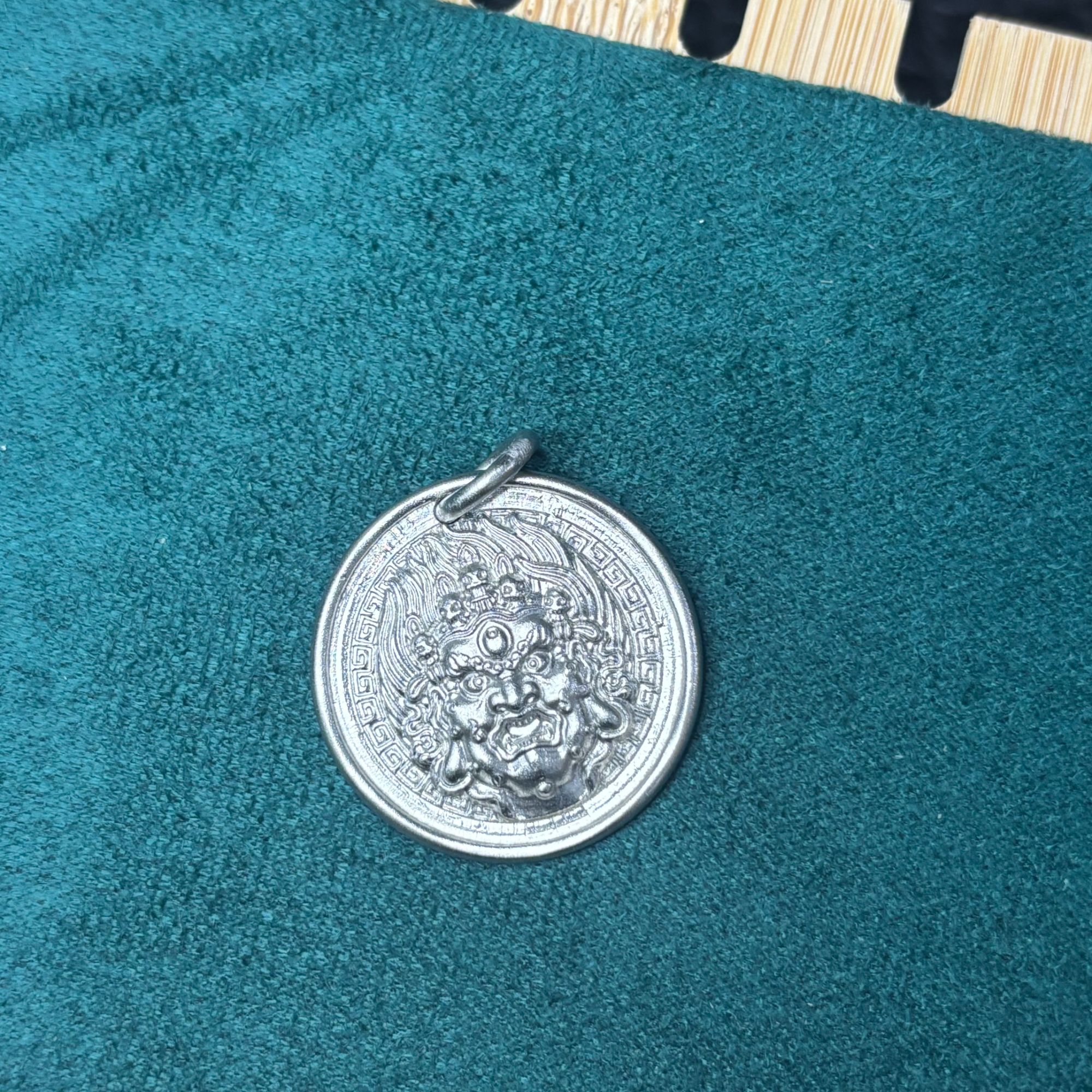 足铂999黑财神素款实心双面