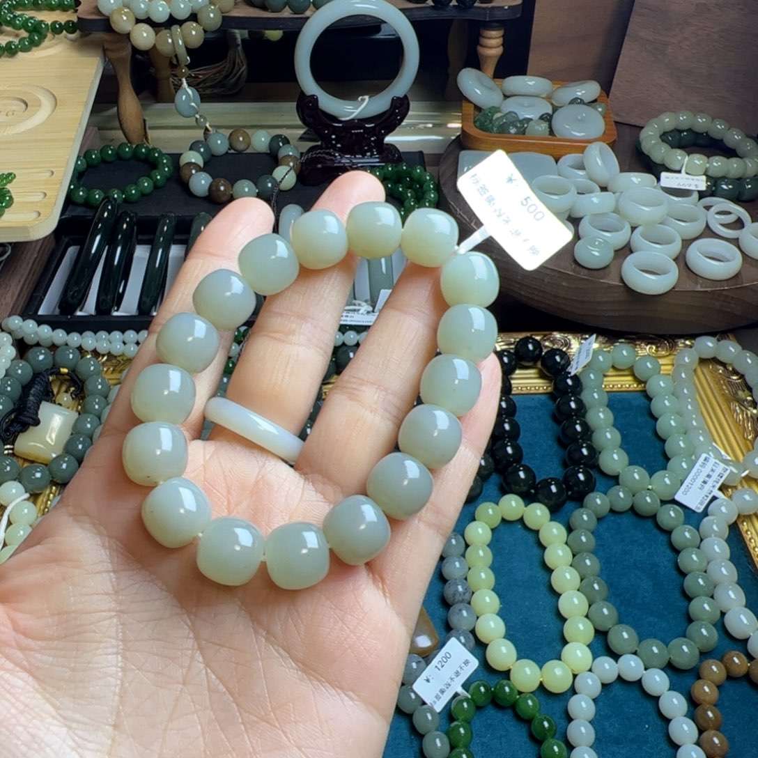 和田玉未镶嵌手链