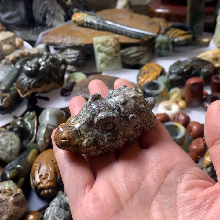 岫岩河磨玉（透闪石质玉）手链未镶嵌