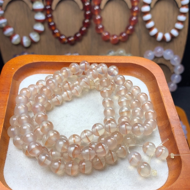 玛瑙/玉髓未镶嵌手链冰透粉砂一线108