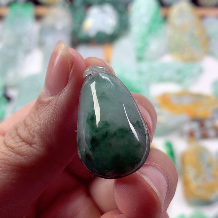 【闪购商品】翡翠吊坠(不含链)未镶嵌