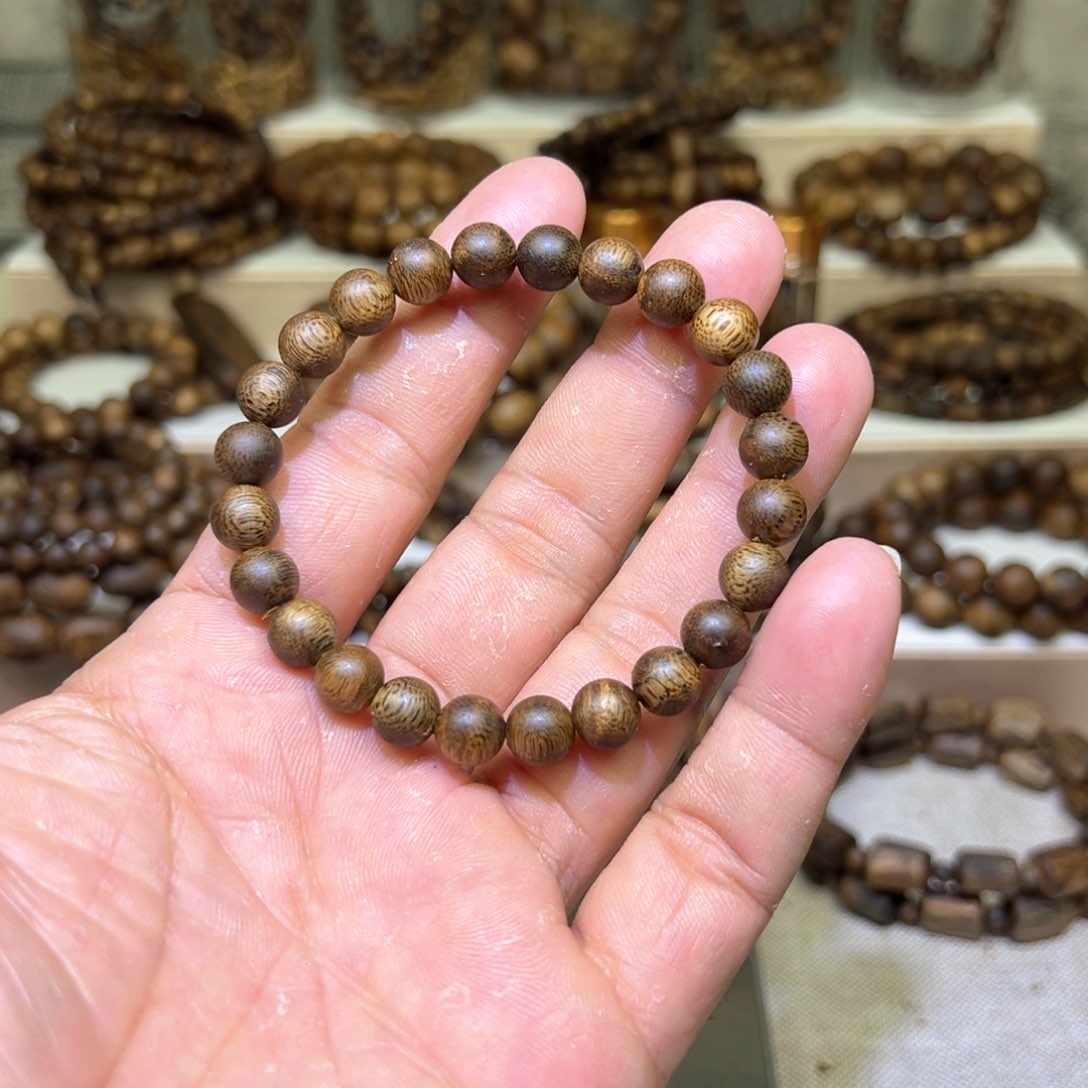 沉香沉香碎屑奇楠沉香8mm圆珠单圈多样发其一