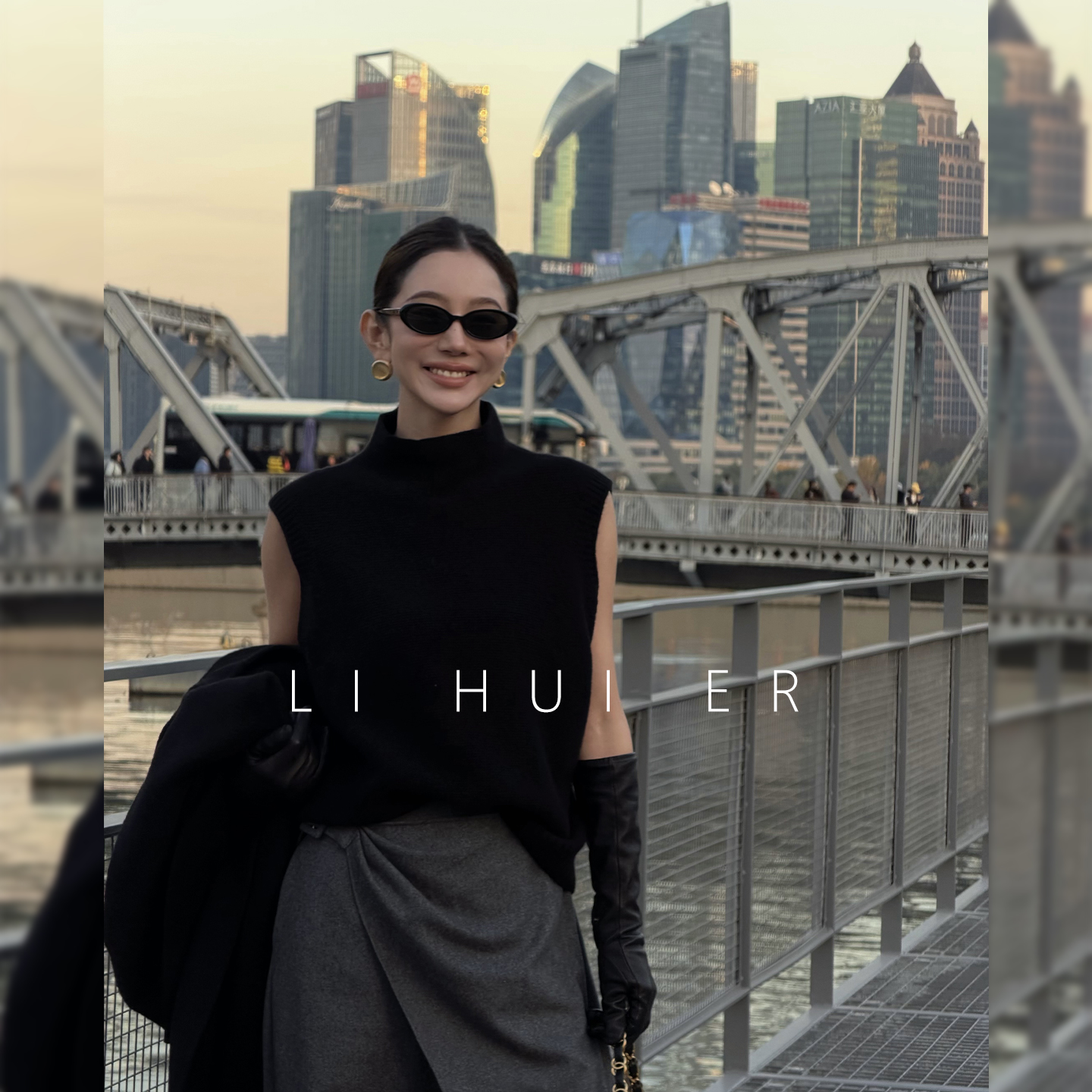 LiHuiEr李慧儿【苍黎雪】2025百搭无袖针织黑色上衣GN251634