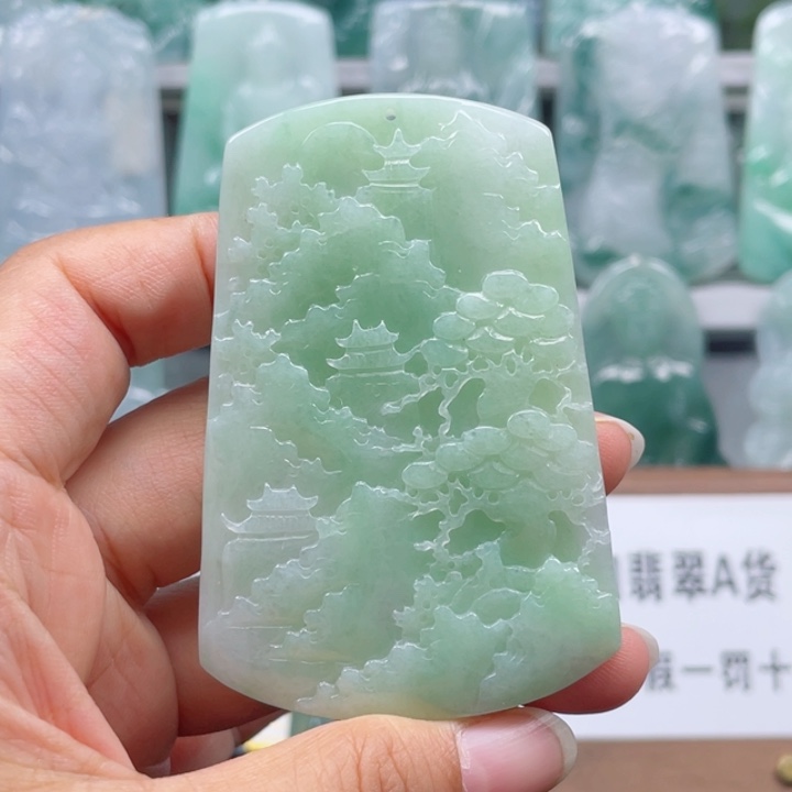 颈饰未镶嵌翡翠山水牌