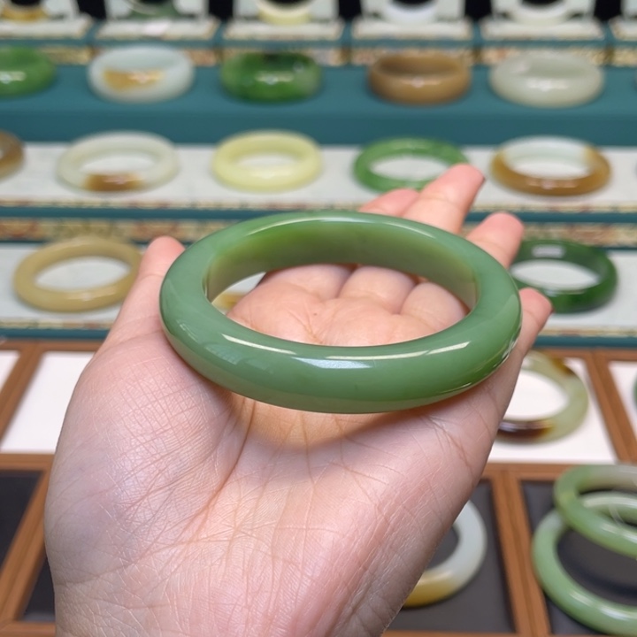 和田玉手镯未镶嵌58