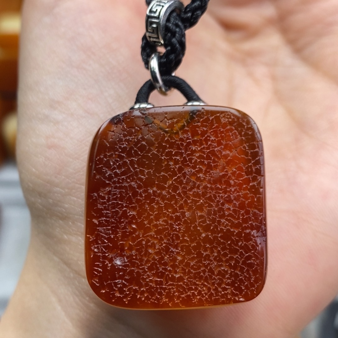 琥珀吊坠(赠链)未镶嵌